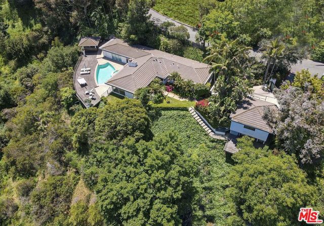 1000 Stradella Road, Los Angeles, CA 90077