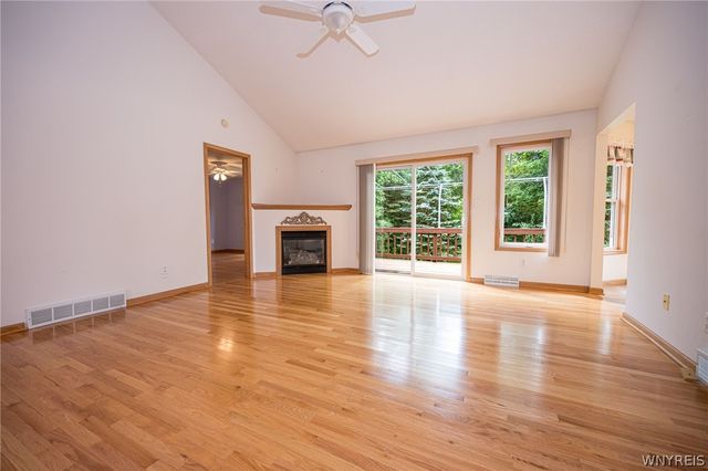 5 Alexander Parkway, Pendleton, NY 14120