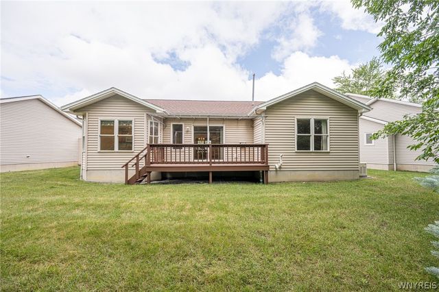 5 Alexander Parkway, Pendleton, NY 14120