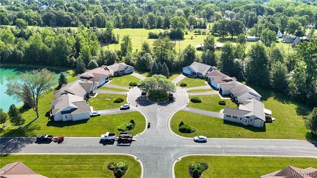 5 Alexander Parkway, Pendleton, NY 14120