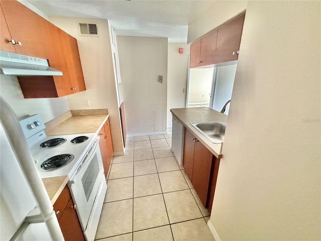 2550 N ALAFAYA TRAIL 2111, Orlando, FL 32826