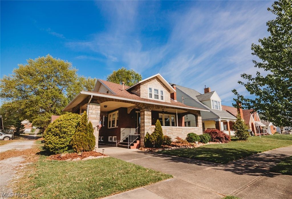 2107 PARK Avenue, Parkersburg, WV 26101