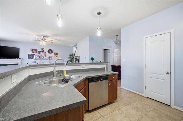 1020 Silver Charm CIR, Suffolk, VA 23435