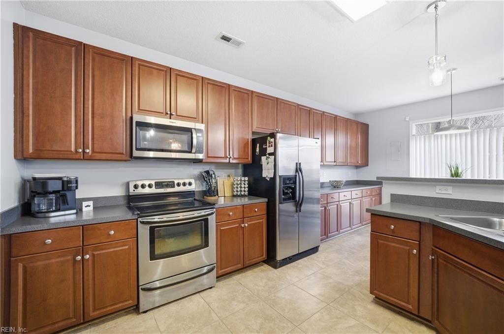 1020 Silver Charm CIR, Suffolk, VA 23435