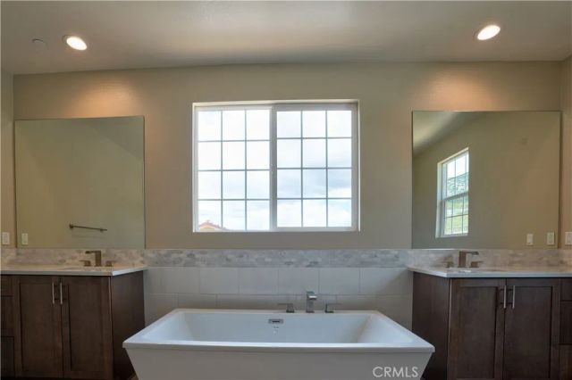 6544 Canyon Oaks Drive, Simi Valley, CA 93063