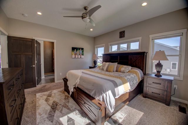 704 Knollwood DRIVE, Holmen, WI 54636