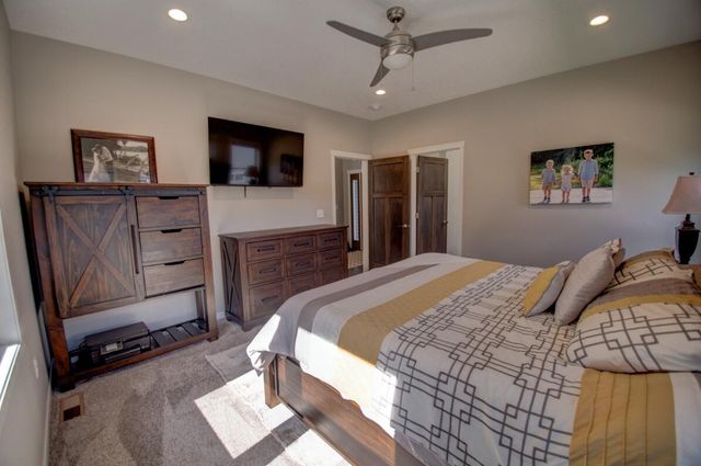 704 Knollwood DRIVE, Holmen, WI 54636