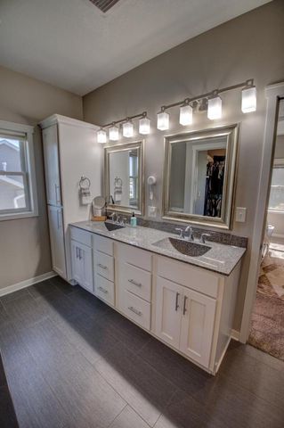 704 Knollwood DRIVE, Holmen, WI 54636