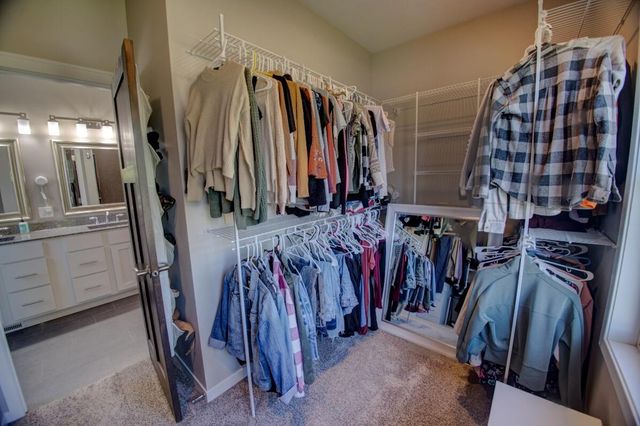 704 Knollwood DRIVE, Holmen, WI 54636