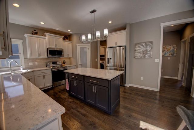 704 Knollwood DRIVE, Holmen, WI 54636