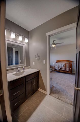 704 Knollwood DRIVE, Holmen, WI 54636