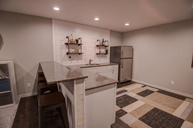 704 Knollwood DRIVE, Holmen, WI 54636