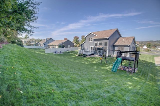 704 Knollwood DRIVE, Holmen, WI 54636