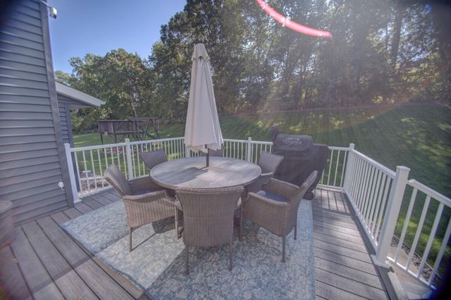 704 Knollwood DRIVE, Holmen, WI 54636