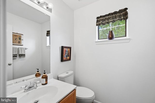 11021 SENTRY RIDGE RD, Manassas, VA 20109