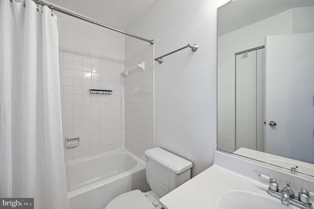 11021 SENTRY RIDGE RD, Manassas, VA 20109