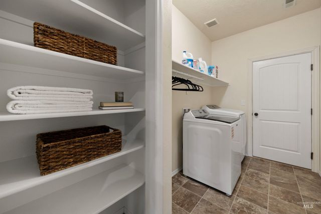 4589 S Denison Ave, Meridian, ID 83642
