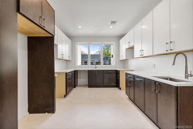 3 E Funston Avenue 221, Spring Valley, NY 10977