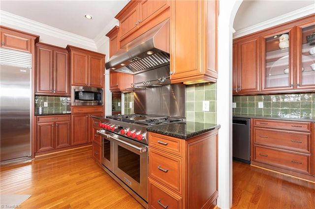 151 Wellsprings Court, Pfafftown, NC 27040