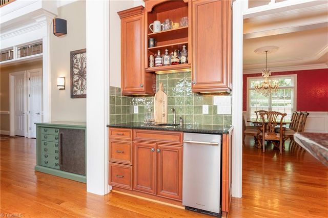 151 Wellsprings Court, Pfafftown, NC 27040