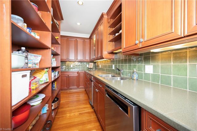 151 Wellsprings Court, Pfafftown, NC 27040