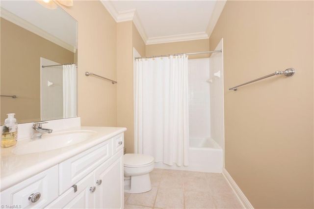 151 Wellsprings Court, Pfafftown, NC 27040