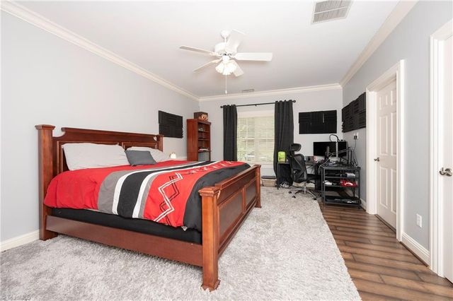 151 Wellsprings Court, Pfafftown, NC 27040