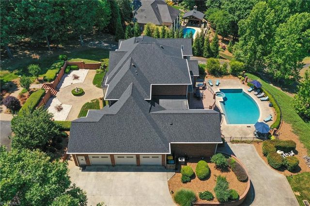 151 Wellsprings Court, Pfafftown, NC 27040