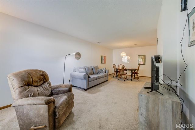 106 Inverness, Valley Park, MO 63088