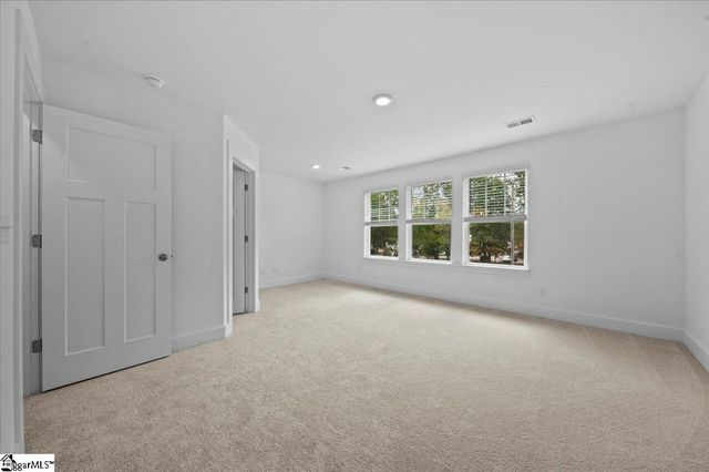 525 W Norvell Court, Spartanburg, SC 29307