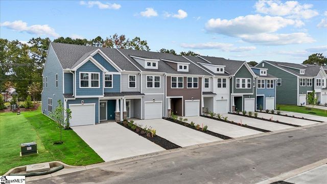 525 W Norvell Court, Spartanburg, SC 29307