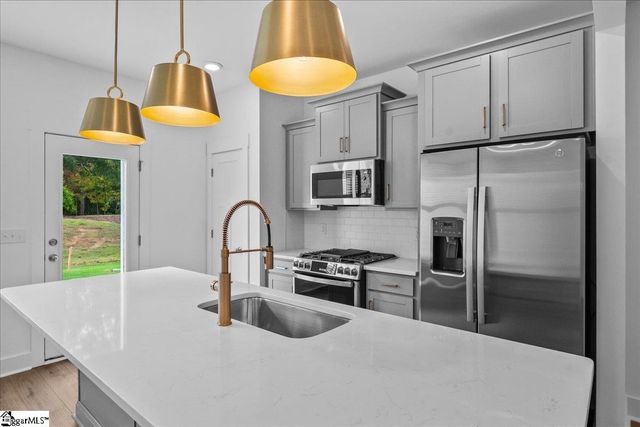 525 W Norvell Court, Spartanburg, SC 29307