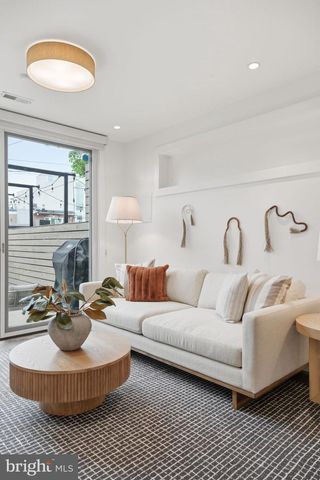 445 RIDGE ST NW, Washington, DC 20001