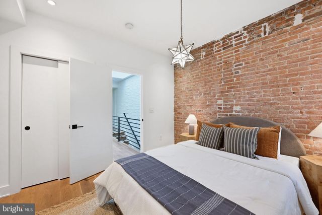 445 RIDGE ST NW, Washington, DC 20001