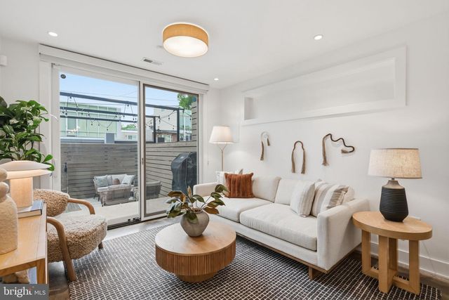 445 RIDGE ST NW, Washington, DC 20001