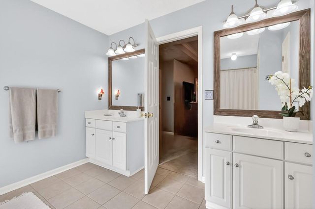 5926 Clipper Bay, Flowery Branch, GA 30542