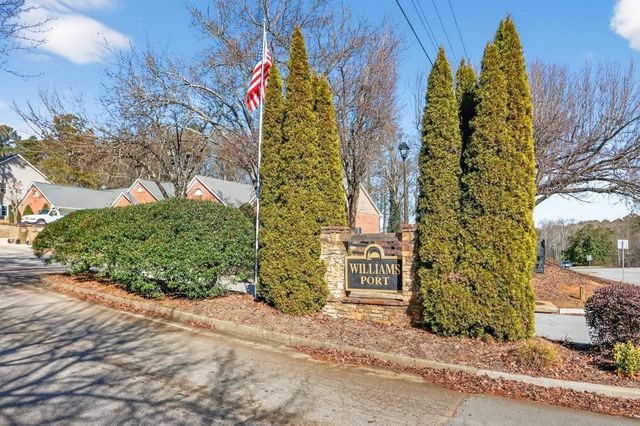 5926 Clipper Bay, Flowery Branch, GA 30542