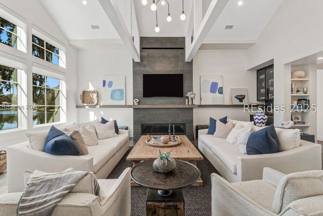 3 Abbeville Ct, Bluffton, SC 29910