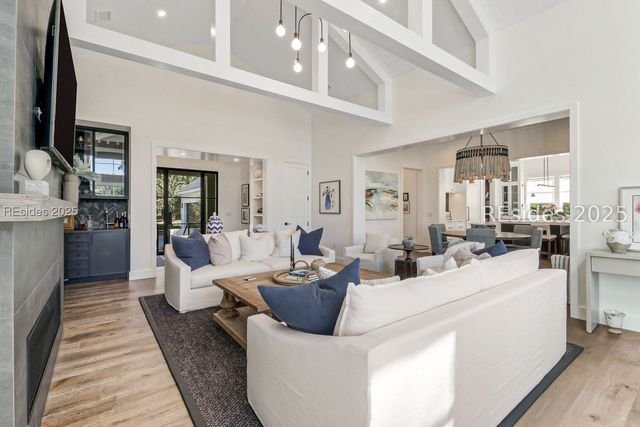 3 Abbeville Ct, Bluffton, SC 29910