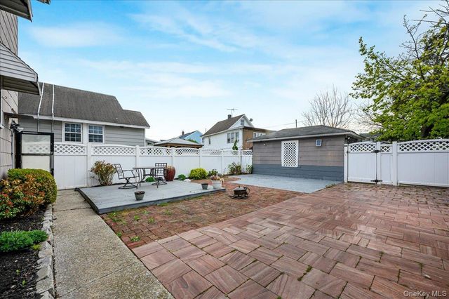 37 Cedar Road, Inwood, NY 11096