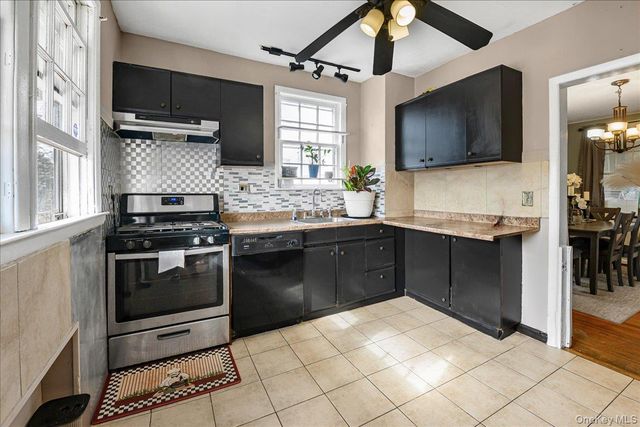 37 Cedar Road, Inwood, NY 11096