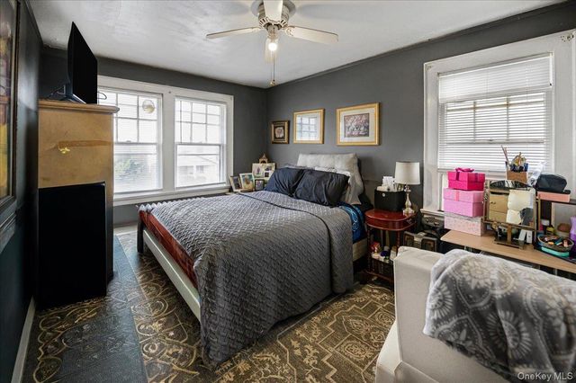 37 Cedar Road, Inwood, NY 11096