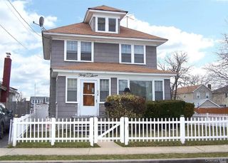 37 Cedar Road, Inwood, NY 11096