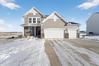 4127 Eton Circle, Windsor, WI 53598