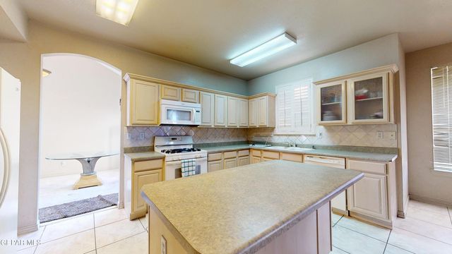 12301 LUPE RIVERA Drive, El Paso, TX 79936