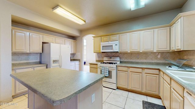 12301 LUPE RIVERA Drive, El Paso, TX 79936