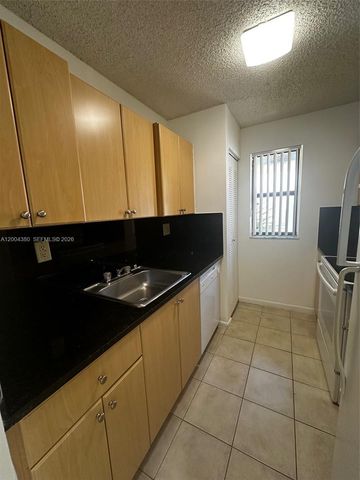 7220 NW 179th St 201, Hialeah, FL 33015