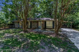 3217 N 2nd Street, Ocean Springs, MS 39564
