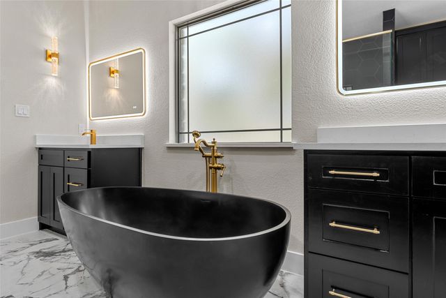 317 N Big Red Way, China Spring, TX 76633