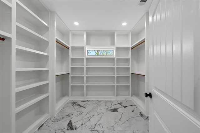 317 N Big Red Way, China Spring, TX 76633